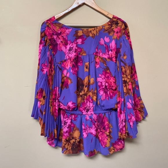 Sofia Jeans Womens Floral Ruched Blouse Top 3XL Accordion Sleeves V Neck NEW NWT - Picture 2 of 11
